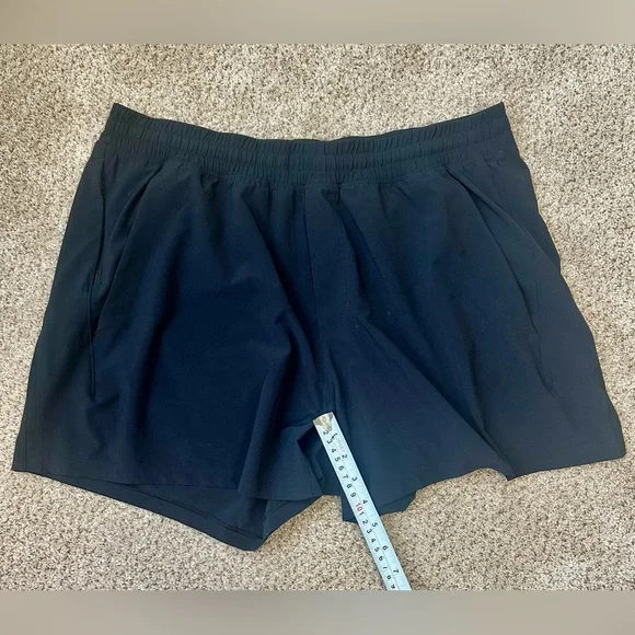 Lululemon men’s black Pace Breaker linerless shorts 5” inseam size XL - Picture 3 of 5